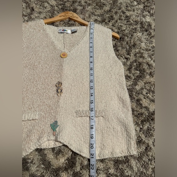 VTG 1995 Eagle’s Eye Vest W/ Funky Painted Buttons - Picture 8 of 10